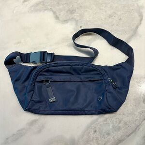 Lululemon On The Beat Belt Bag, Ink Blue